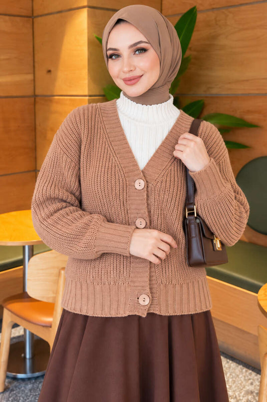 Gilet En Maille Beige À Boutons Et Rayures