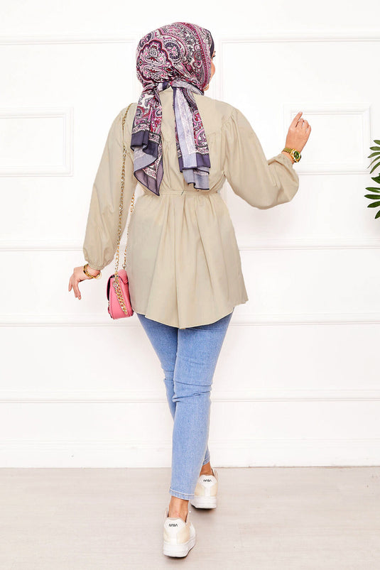 Chemise hijab beige foncé avec cordon de serrage à la taille et volants