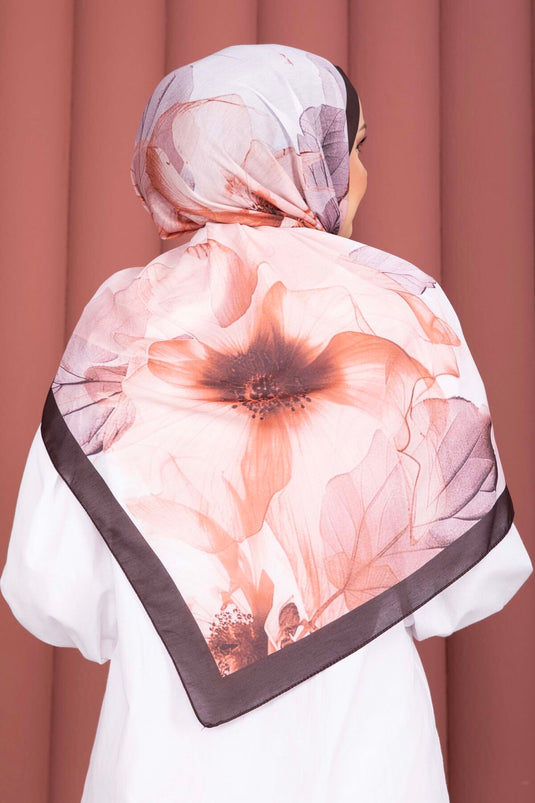 Série de foulards à motif rose couleur café