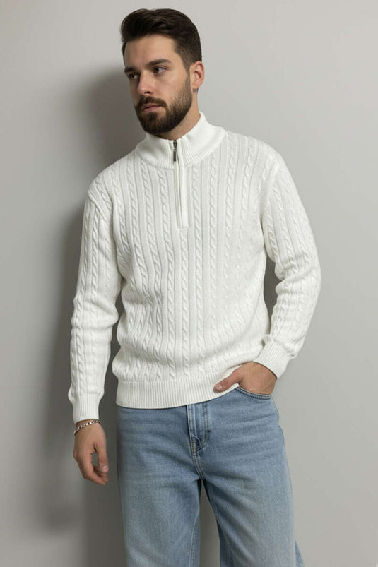 Pull en maille zippé avec détail tresse, écru
