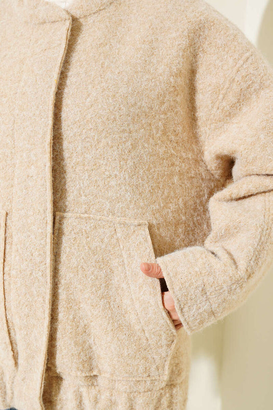 Jacke mit bärtiger Tasche, Beige