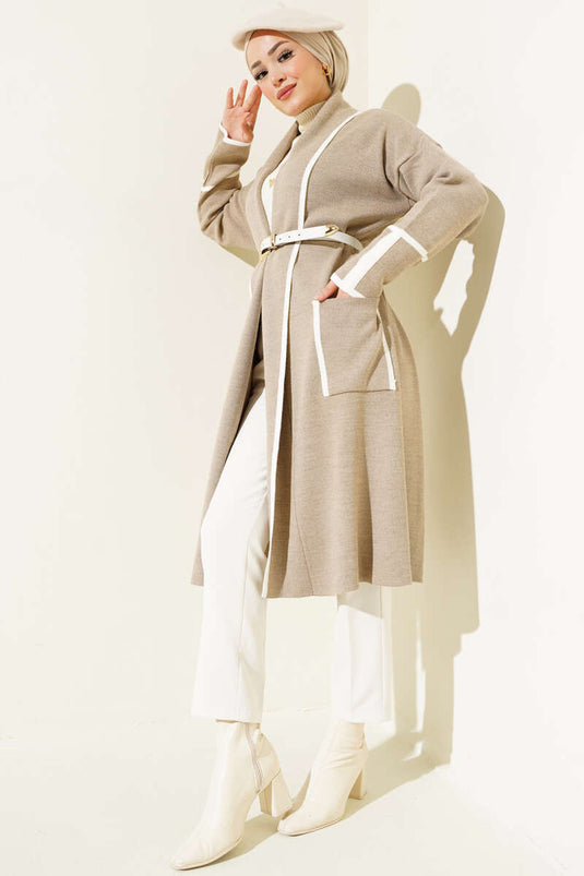 Strickjacke mit Schalkragen und Tasche Beige