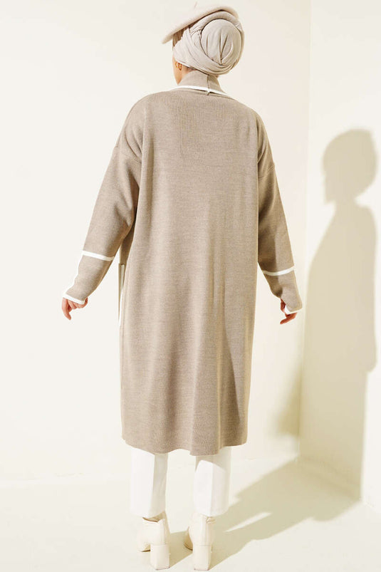 Strickjacke mit Schalkragen und Tasche Beige