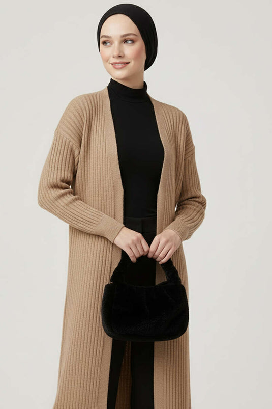 Gilet long côtelé ample couleur latte