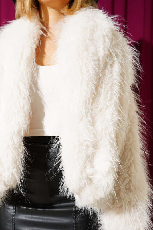 Loose-fitting coat with fur detail, ecru.