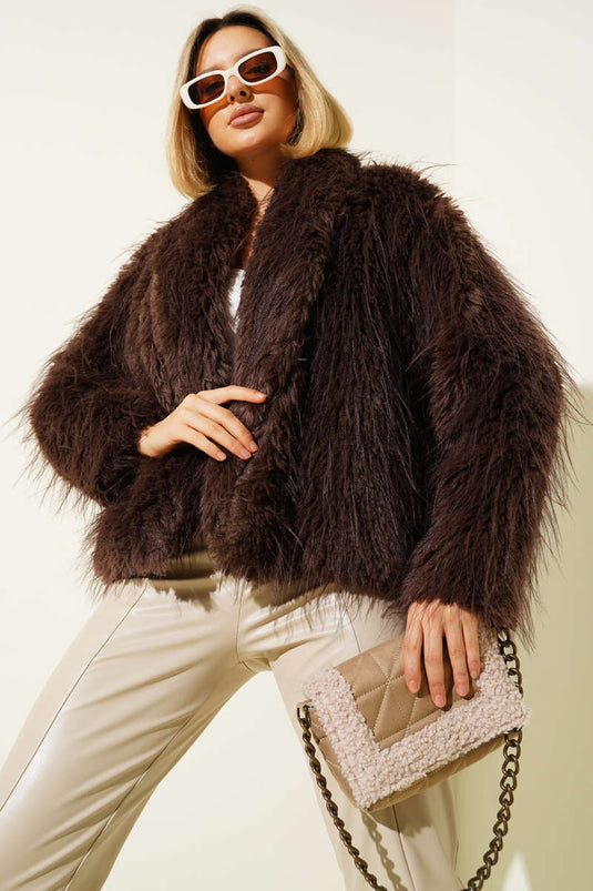 Cappotto ampio con dettagli in pelliccia, marrone.