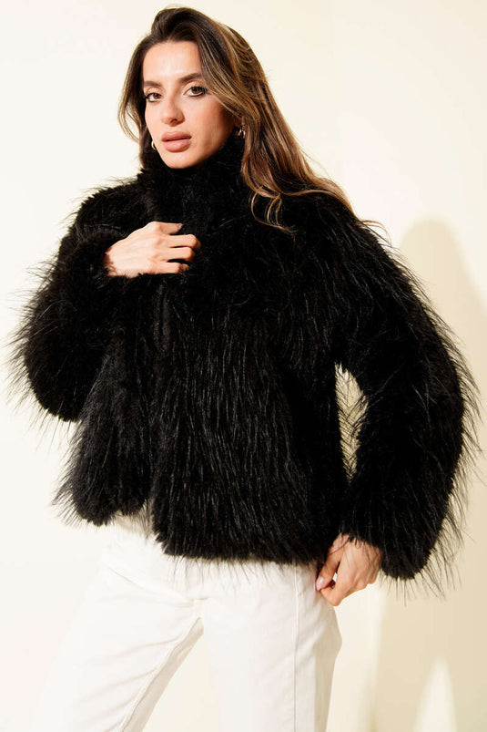 Cappotto ampio con dettagli in pelliccia, nero.