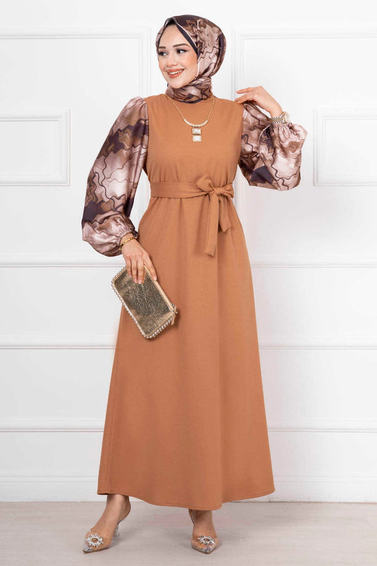 Robe Hijab Longue En Satin Avec Manches Châles Marron