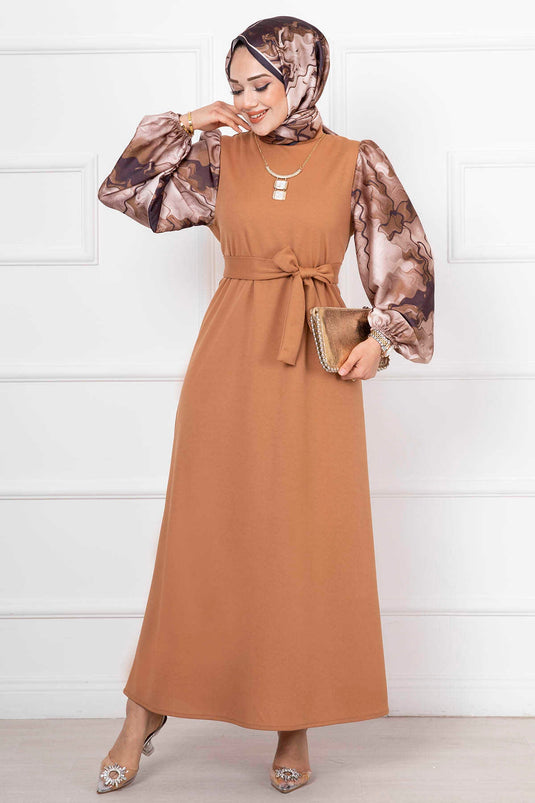 Robe Hijab Longue En Satin Avec Manches Châles Marron