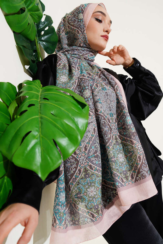 شال سلمون بنقشة زهور حلزونية