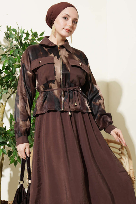 Completo con Blusa e Gonna in Satin con Tasca sul Petto, Marrone