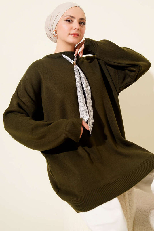 Maglia tunica in maglia con sciarpa a collo a satin, colore verde oliva