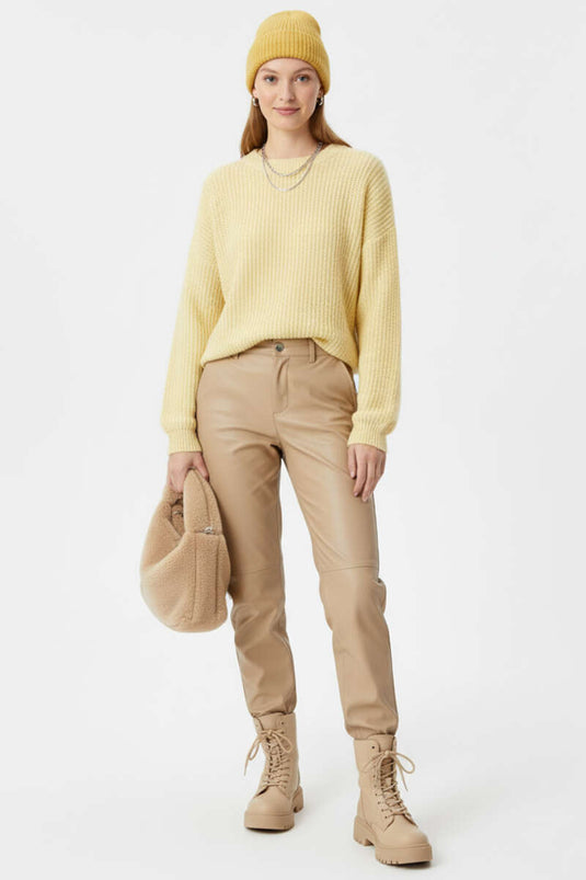 Gelber Pullover mit Thessaloniki-Stickerei