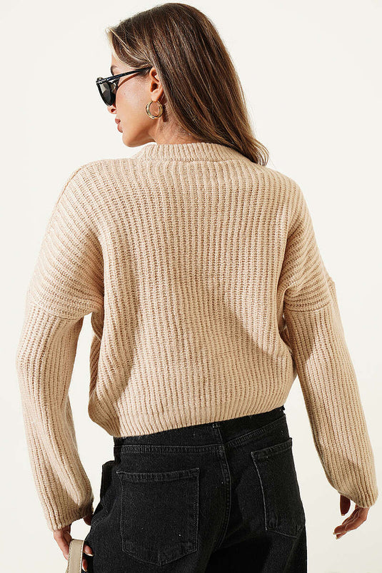 Beiger Kurzer Strickpullover Mit Selanik-Muster