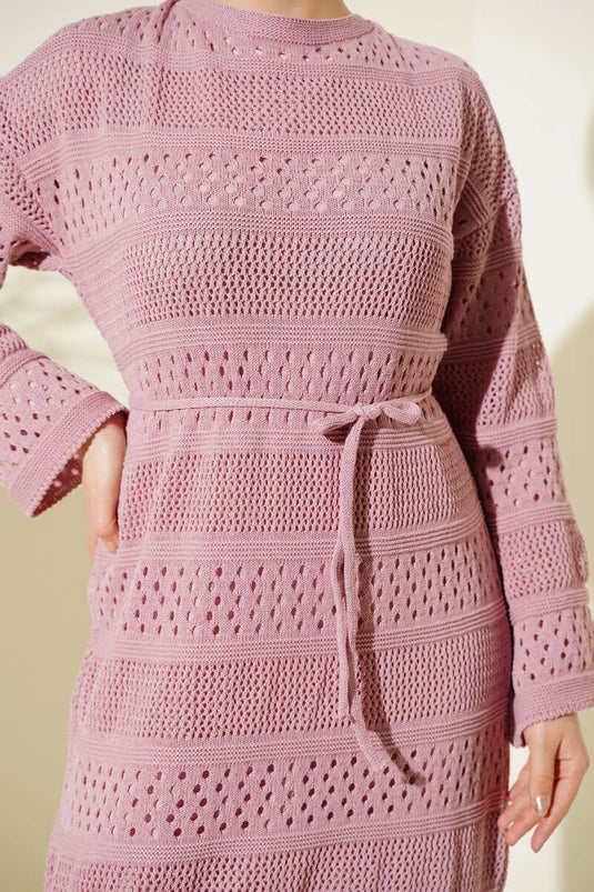 Tricotjurk met ajourstrepen in poederroze