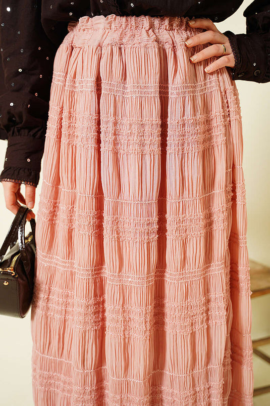 Gonna in chiffon con paillettes e coulisse a strisce color cipria