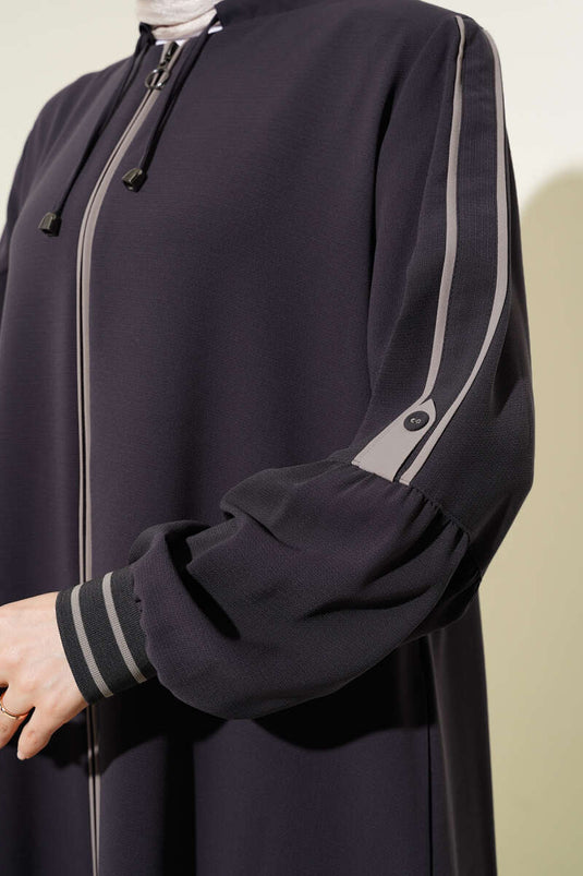 Abaya grande taille avec bande détaillée et ruban à la cheville fumée