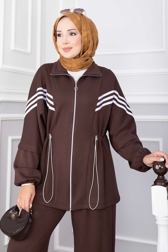 Conjunto Deportivo Con Cremallera Y Rayas En Café