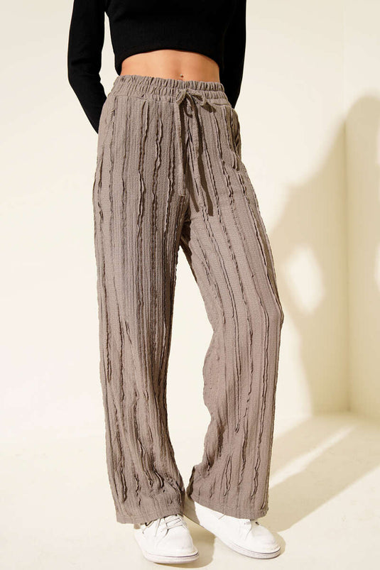 Pantalon rayé à volants et taille élastique, couleur vison