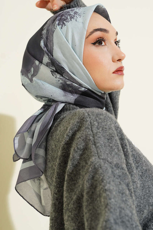 Striped Gradient Pattern Detail Scarf Anthracite