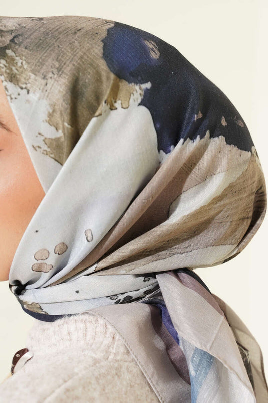 وشاح بتفاصيل مخططة، بيج