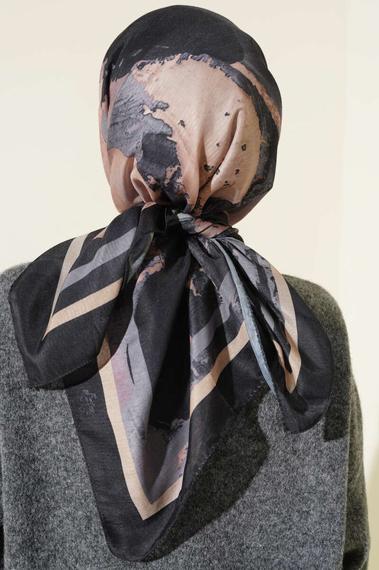 Striped Gradient Pattern Detail Scarf Black Camel