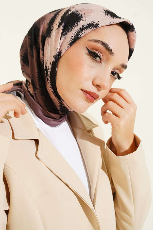وشاح من البامبو بنقشة مخططة بألوان ترابية