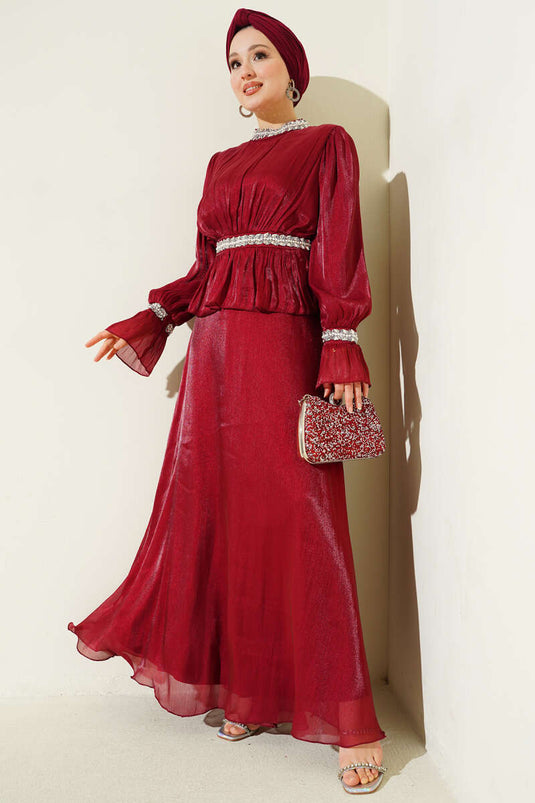 Robe de soirée bordeaux ornée de pierres en bande