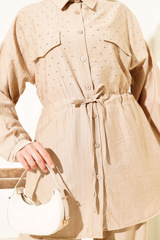 Ensemble de café au lait deux pièces avec détails en pierre saupoudrée