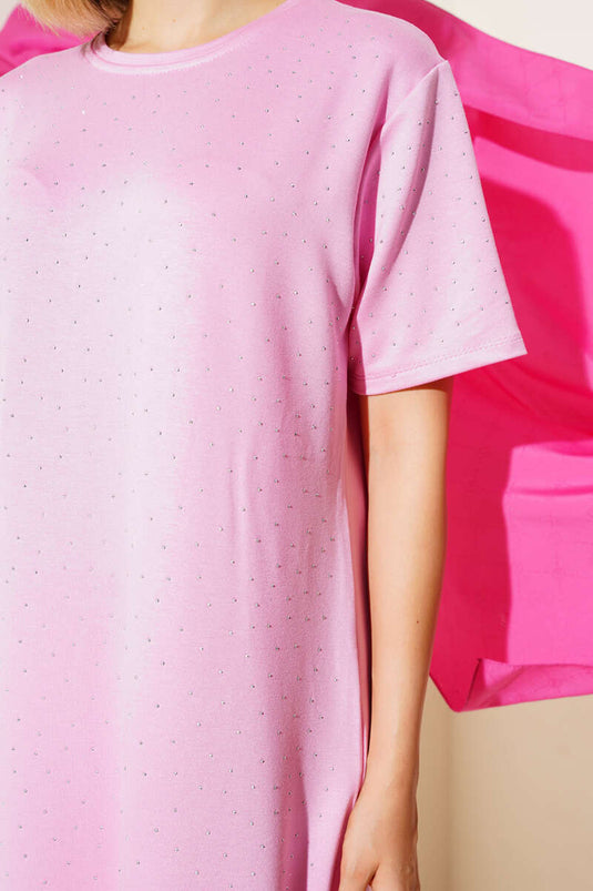 Robe midi rose à pierres éparpillées