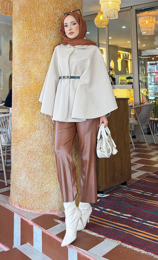 Seyyar  Kemerli Düğme Detaylı Tesettür Kaşe Panço Bej