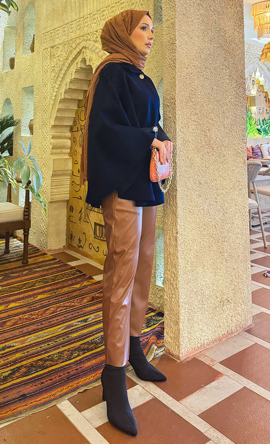 Seyyar  Kemerli Düğme Detaylı Tesettür Kaşe Panço Lacivert
