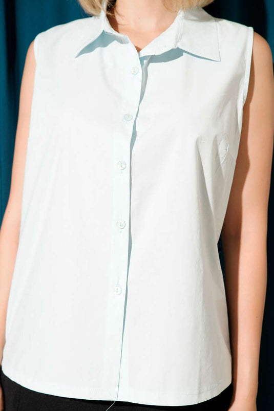 قميص قصير بدون أكمام، لون أزرق فاتح