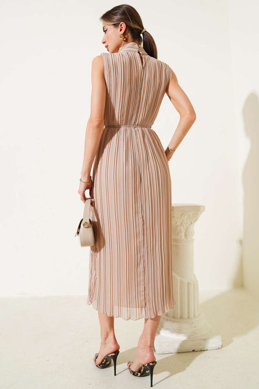Ärmelloses Plissee-Midikleid Beige
