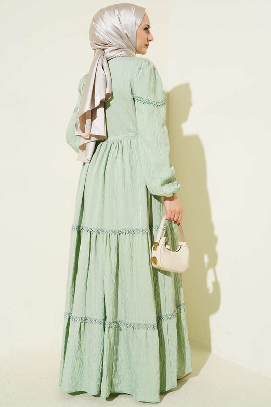 Sim Çizgili Güpür Detaylı Elbise Çağla Yeşili