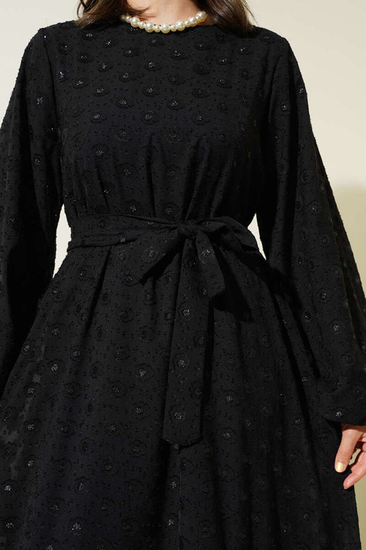 Abito con cintura e balze a pois glitterati, nero