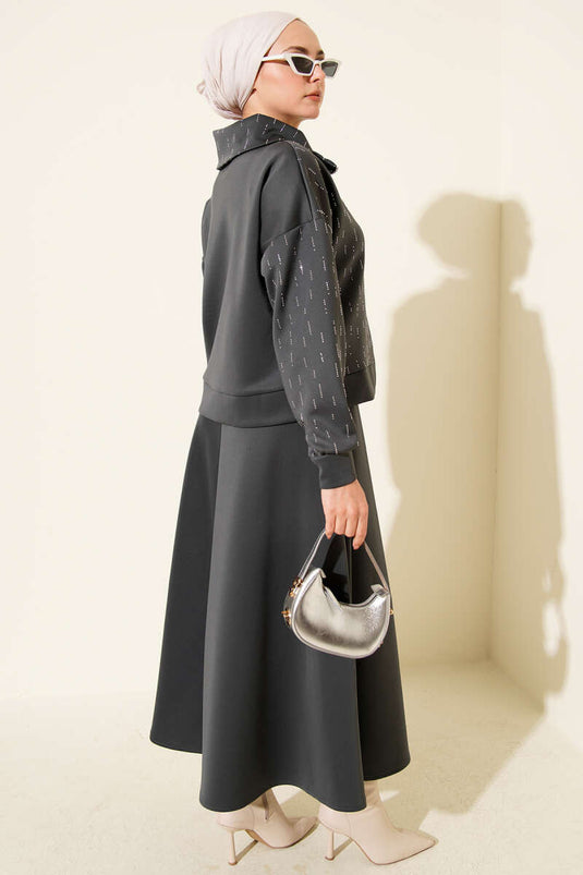 Zweiteiliges Scuba-Set mit Steinbesatz, Rauchgrau