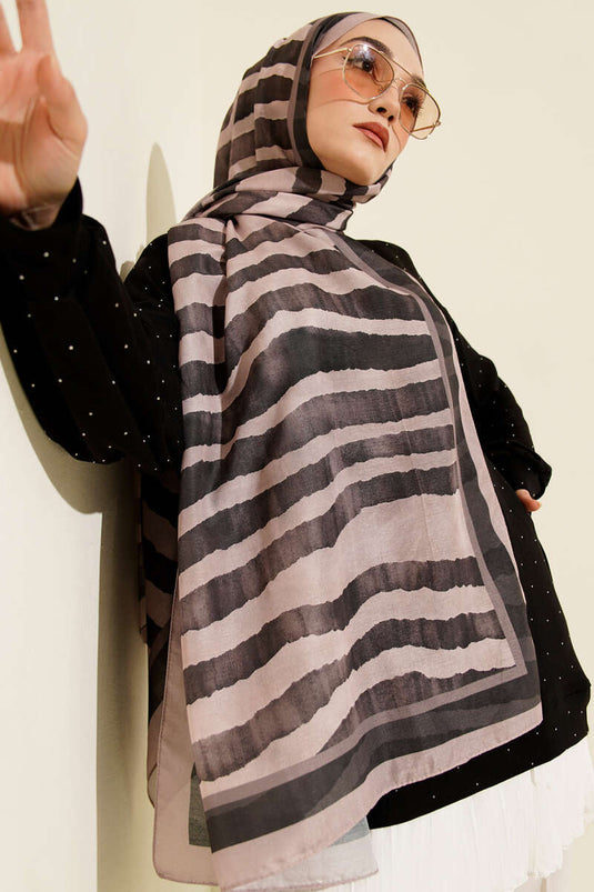 Bufanda Lina con patrón de palitos en polvo