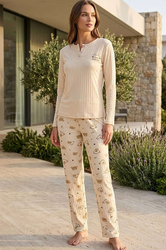 طقم بيجاما نسائي بيج من قماش سويت بير فيت