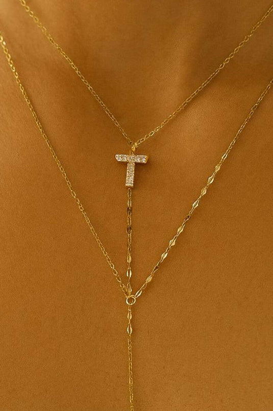 قلادة ذهبية بسلسلة مزينة بحرف T