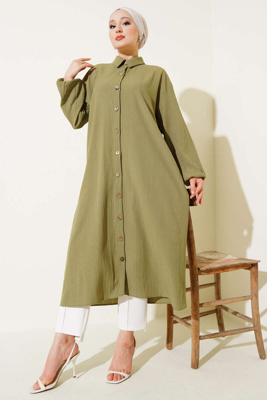 قميص من لحاء الشجر الطويل بأزرار خشبية، لون أخضر لوزي