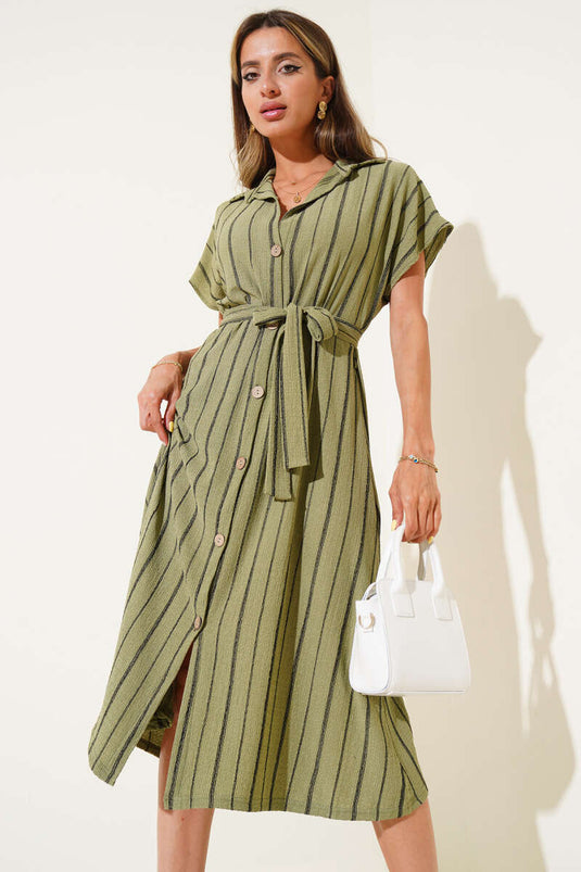 فستان مخطط رفيع بأزرار خشبية، أخضر فاتح