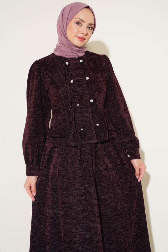 Mauve Zweiteiliger Set Mit Knöpfen Und Verzierung