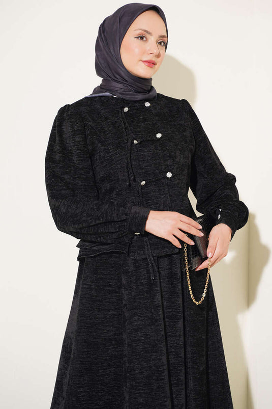 Conjunto De Dos Piezas Negro Con Falda Y Detalles De Botones