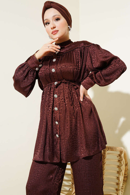 Ensemble deux pièces marron en jacquard à motifs et boutons en pierre