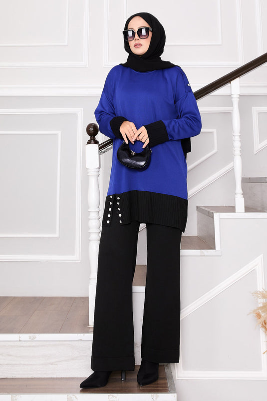 Ensemble en tricot bicolore à boutons en pierre chez Saks