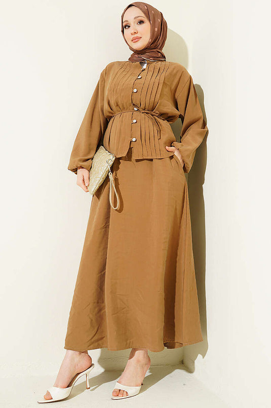 Ensemble à jupe en modal nervuré avec boutons en pierre, couleur tabac