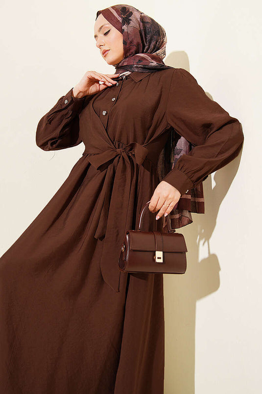 Robe à boutons en pierre avec lien latéral marron