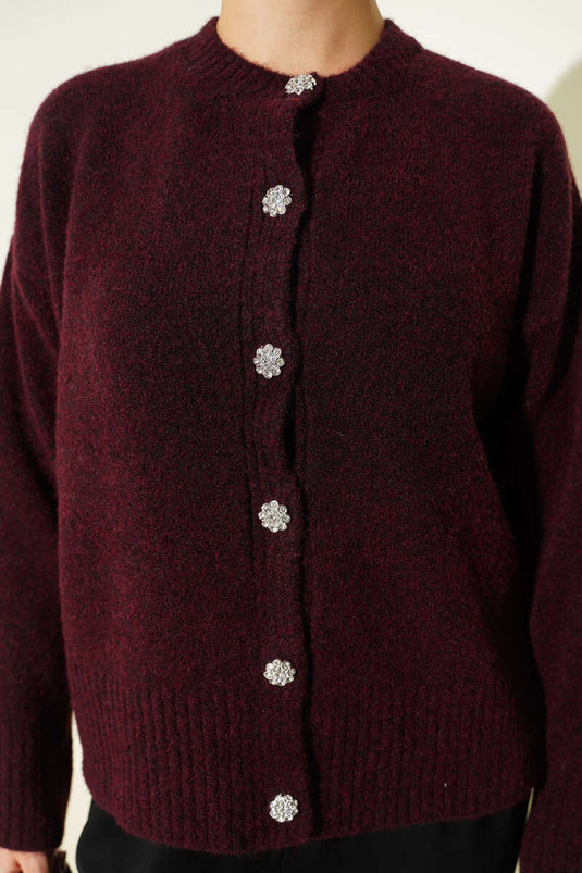 Cardigan corto in morbida maglia con bottoni in pietra, bordeaux