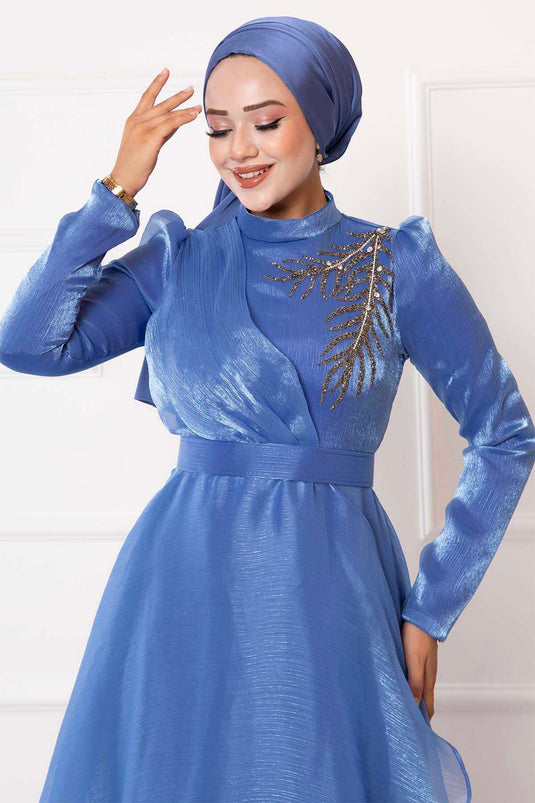 Hijab-Abendkleid aus Organza mit Steinstickerei, Indigo